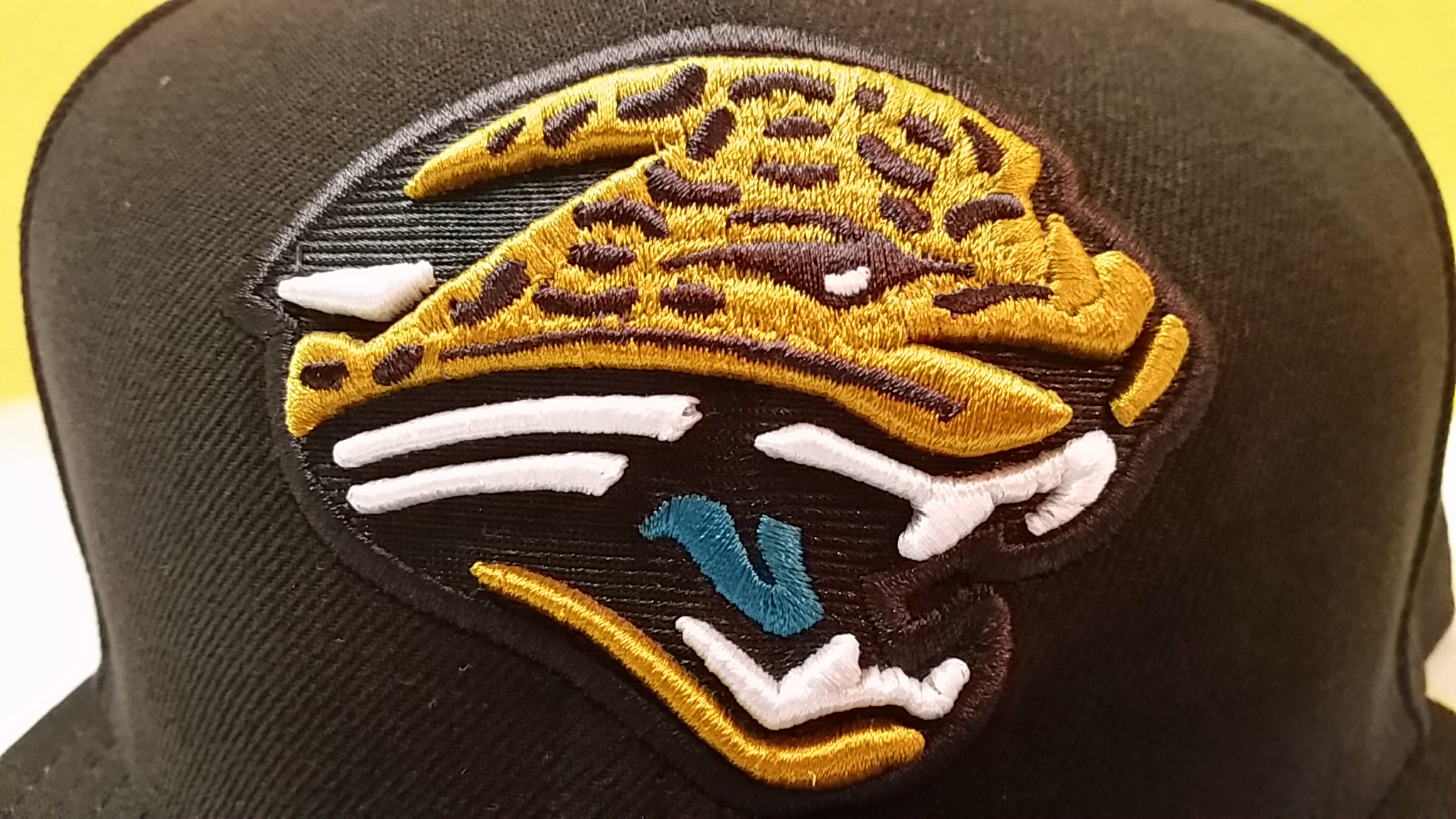 Jacksonville Jaguars NFL On Field fitted hat by New Era (Size 8 [63.5cm] )